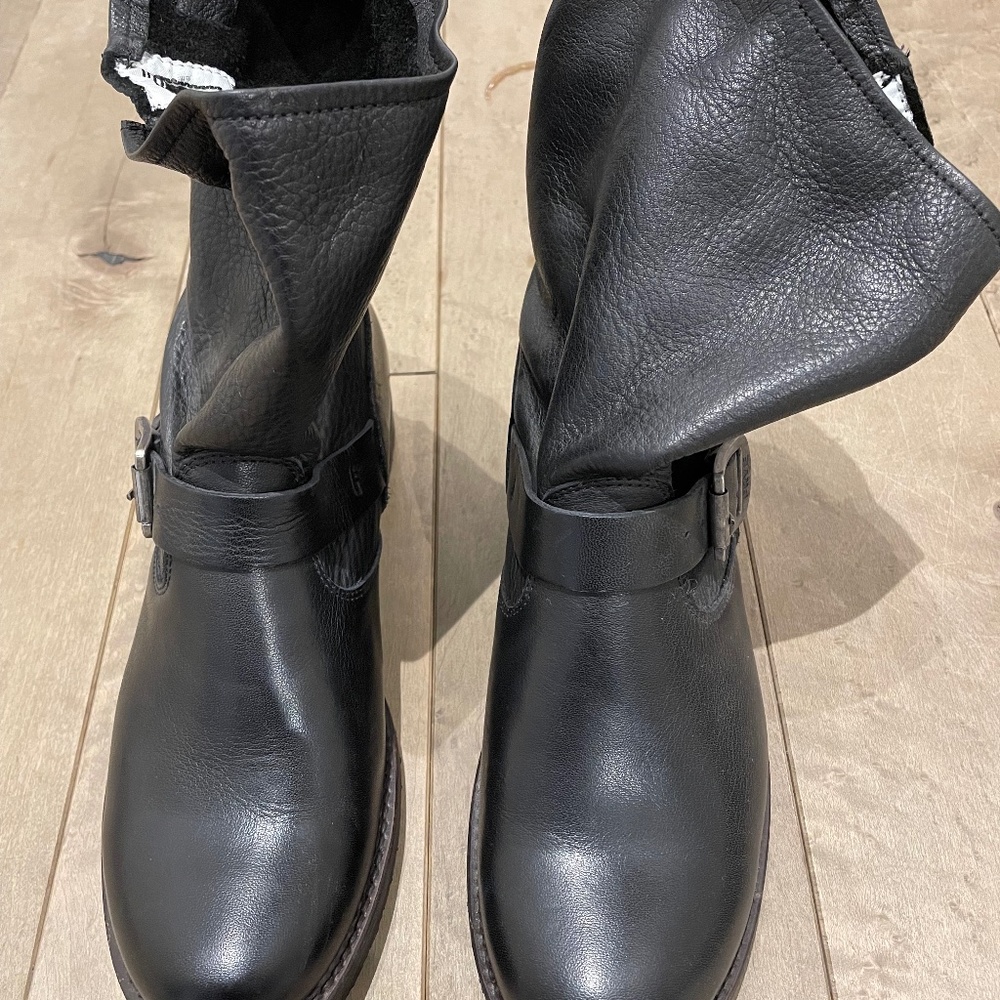 Frye Veronica Short Boot - Black size 8.5